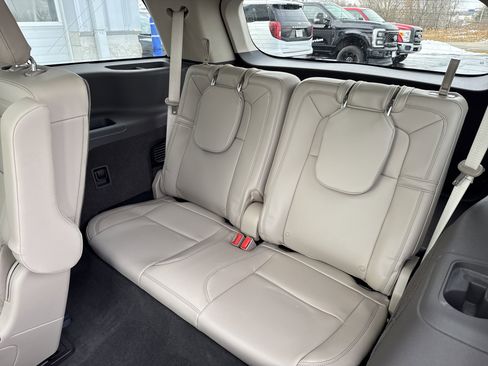 Used 2023 Lincoln Aviator Reserve w/ Equipment Group 201A image 28