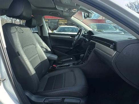 Used 2021 Volkswagen Passat 2.0T SE image 17