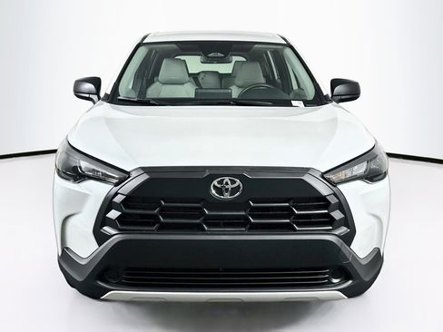 Used 2026 Toyota Corolla Cross L FWD image 2