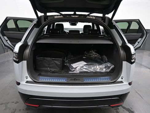 New 2026 Land Rover Range Rover Velar Dynamic SE image 13