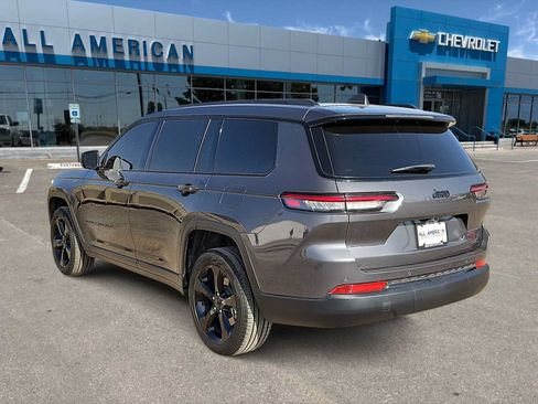 Used 2025 Jeep Grand Cherokee L Limited w/ Black Appearance Package RWD image 6