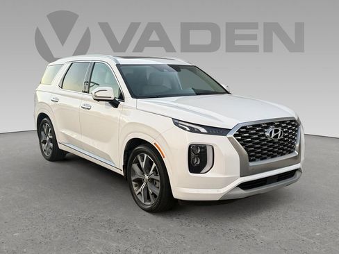 Used 2021 Hyundai Palisade Limited image 1