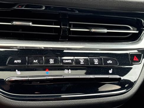 Used 2024 Buick Envista Preferred FWD image 17