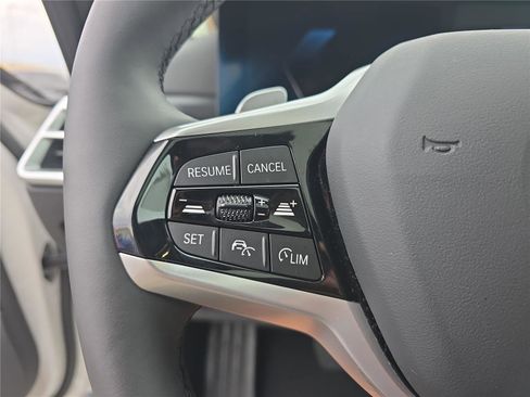 Used 2025 BMW 330i Sedan image 22