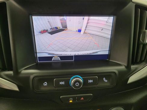 Used 2024 GMC Terrain SLE image 15