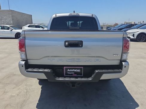 Used 2020 Toyota Tacoma TRD Sport w/ Technology Package RWD image 6