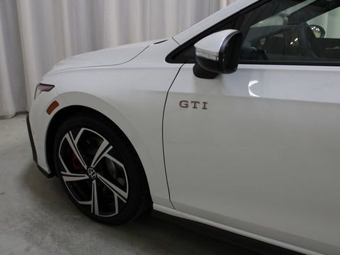 New 2026 Volkswagen GTI SE FWD image 29