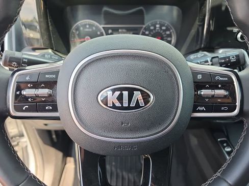 Used 2021 Kia Sorento S image 40