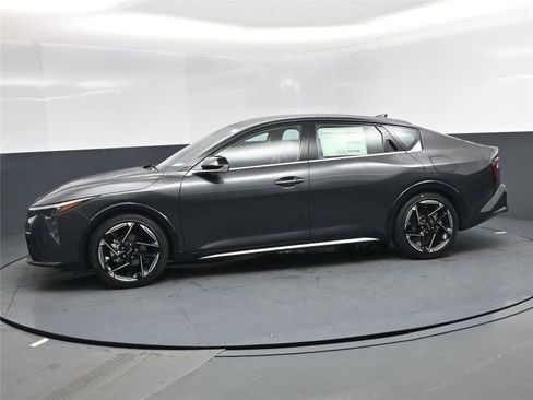 New 2026 Kia K4 GT-Line image 3