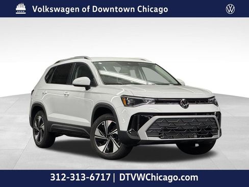 New 2025 Volkswagen Taos SE image 1