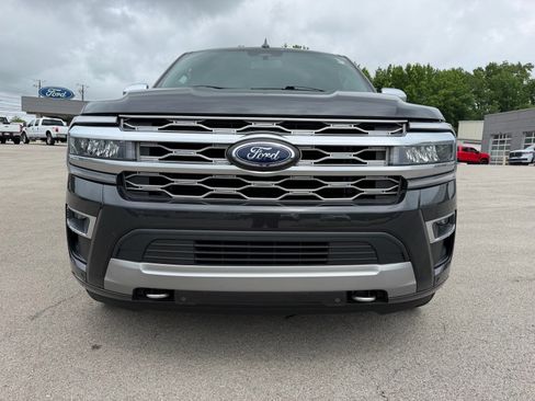 Used 2023 Ford Expedition Platinum AWD/4WD image 5