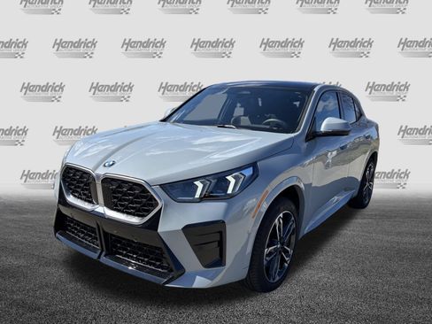 Certified 2025 BMW X2 xDrive28i image 5