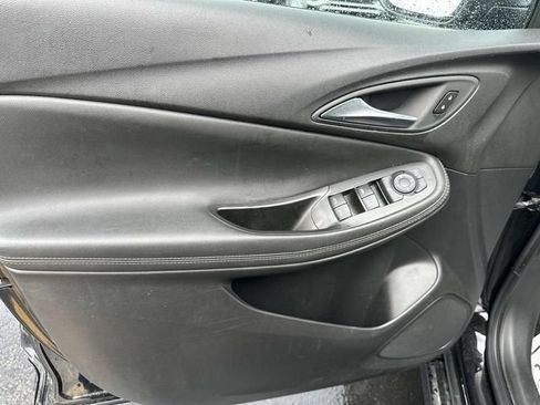 Used 2024 Buick Encore GX Sport Touring AWD/4WD image 8