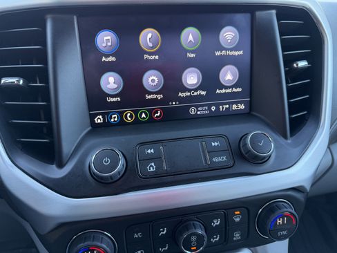 Used 2023 GMC Acadia SLT w/ Technology Package image 30