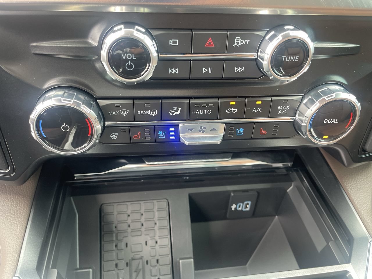 New 2026 Ford F350 King Ranch w/ Chrome Package AWD/4WD image 26