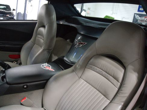 Used 2003 Chevrolet Corvette Convertible w/ Preferred Equipment Group1 image 37