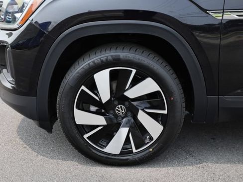 Used 2025 Volkswagen Atlas Cross Sport SE AWD/4WD image 5