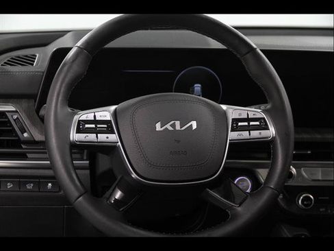 Used 2023 Kia Telluride SX AWD/4WD image 7