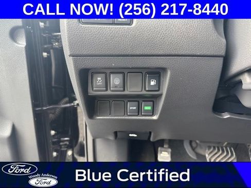 Used 2020 Nissan Rogue S FWD image 19