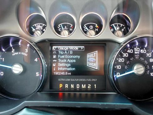 Used 2014 Ford F250 King Ranch w/ King Ranch w/Chrome Package image 33