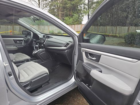 Used 2018 Honda CR-V LX image 12