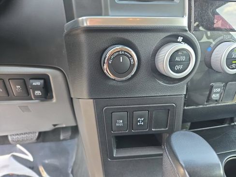 Used 2019 Toyota Sequoia SR5 AWD/4WD image 25