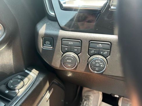 Used 2023 Chevrolet Silverado 1500 RST w/ Convenience Package II AWD/4WD image 17