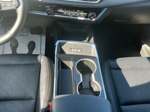 Used 2025 Chevrolet Equinox LT w/ Convenience Package II FWD image 27