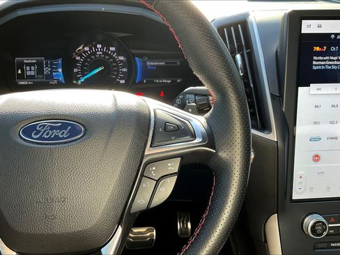 Used 2022 Ford Edge ST-Line w/ Class II Trailer Tow Package AWD/4WD image 49