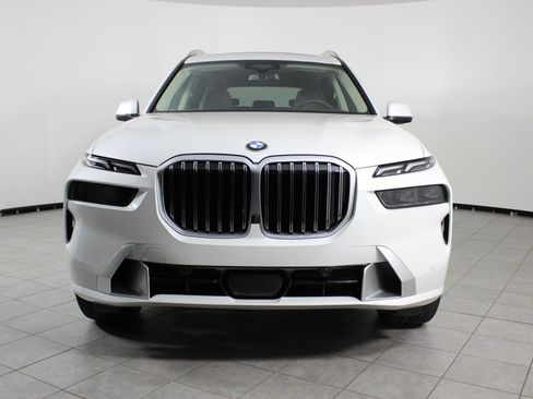 New 2026 BMW X7 xDrive40i image 6