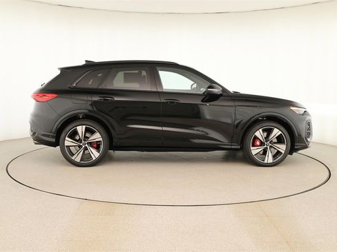 New 2025 Audi SQ5 Premium Plus image 8