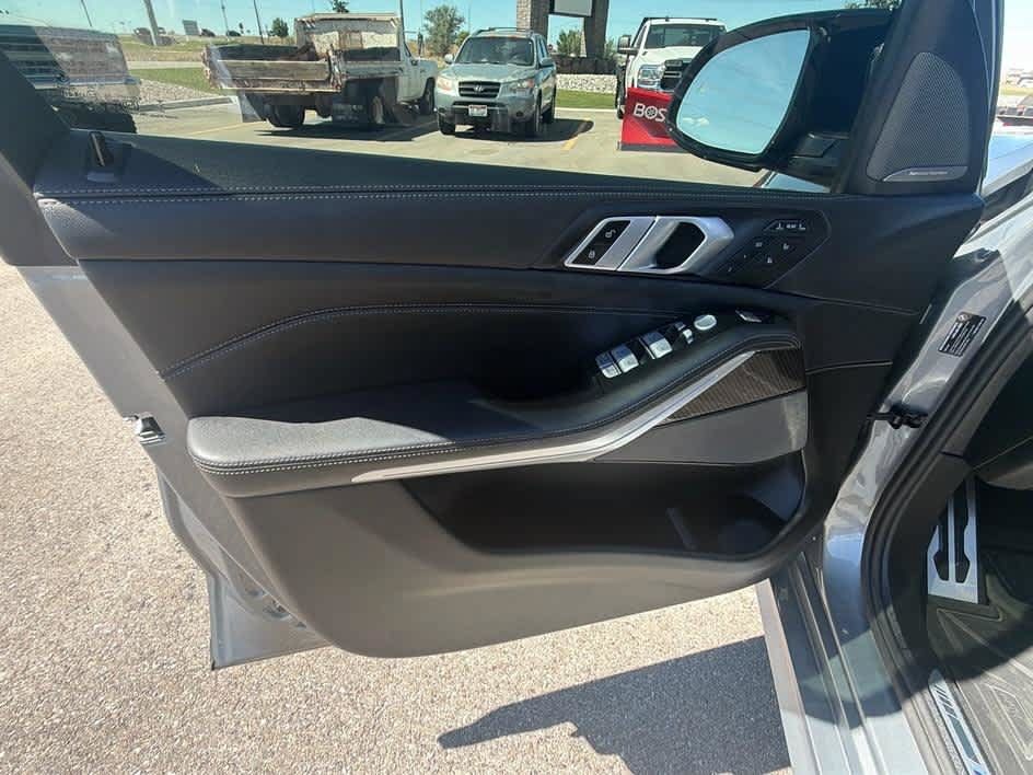 Used 2025 BMW X7 M60i w/ Executive Package AWD/4WD image 9