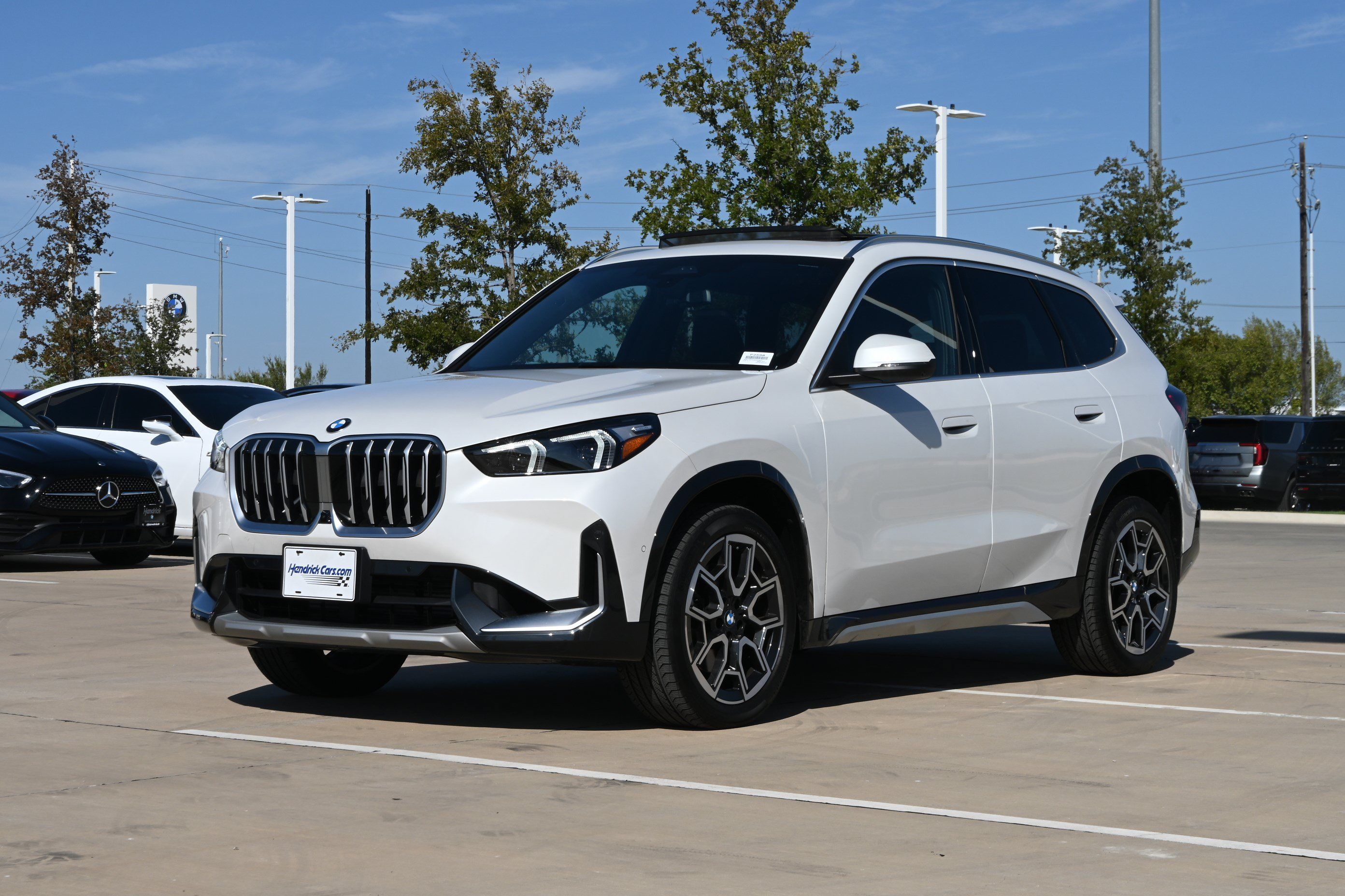 Certified 2025 BMW X1 xDrive28i w/ Premium Package AWD/4WD image 5