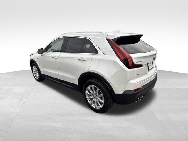 Certified 2023 Cadillac XT4 Luxury w/ Cold Weather Package AWD/4WD image 6