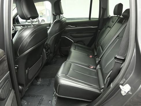 Used 2022 Jeep Grand Cherokee Limited 4xe image 22