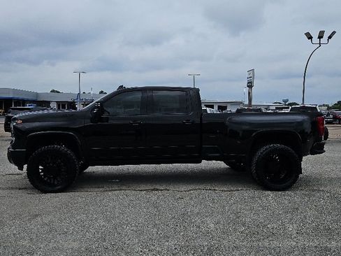 Used 2026 Chevrolet Silverado 3500 High Country w/ High Country Premium Package AWD/4WD image 4