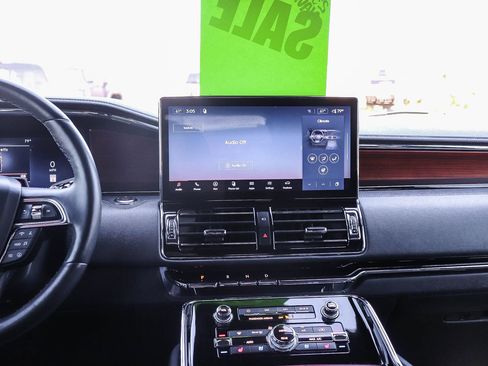 Used 2023 Lincoln Navigator Reserve AWD/4WD image 13