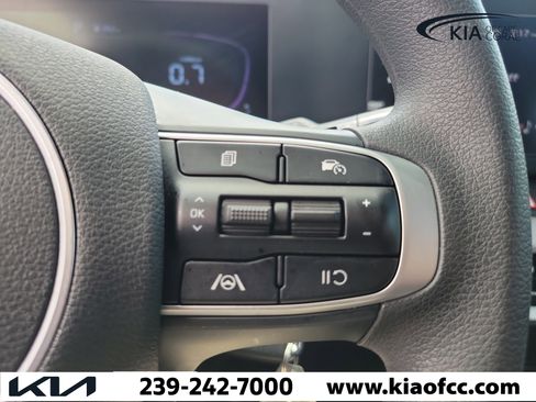 Certified 2025 Kia Sportage LX FWD image 23