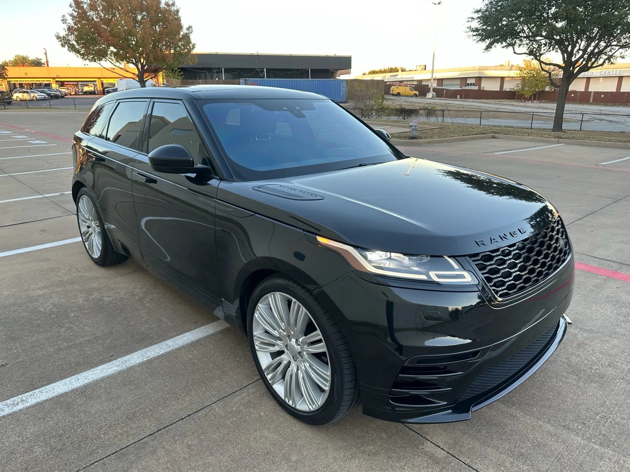 Used 2020 Land Rover Range Rover Velar R-Dynamic S AWD/4WD image 5