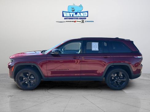 Certified 2023 Jeep Grand Cherokee Limited w/ Luxury Tech Group II image 2