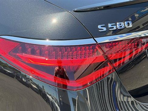 Used 2023 Mercedes-Benz S 580 4MATIC Sedan image 16