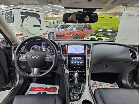 Used 2016 INFINITI Q50 3.0t Premium w/ Driver Assistance Package image 28