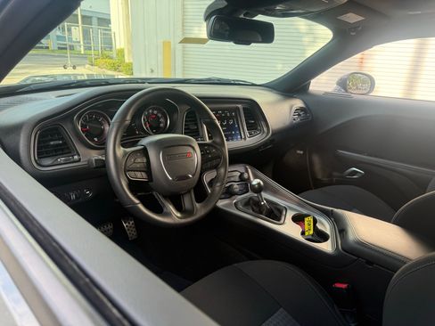 Used 2023 Dodge Challenger R/T image 8