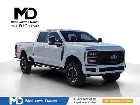 Used 2025 Ford F350 Lariat w/ Tremor Off-Road Package image 1