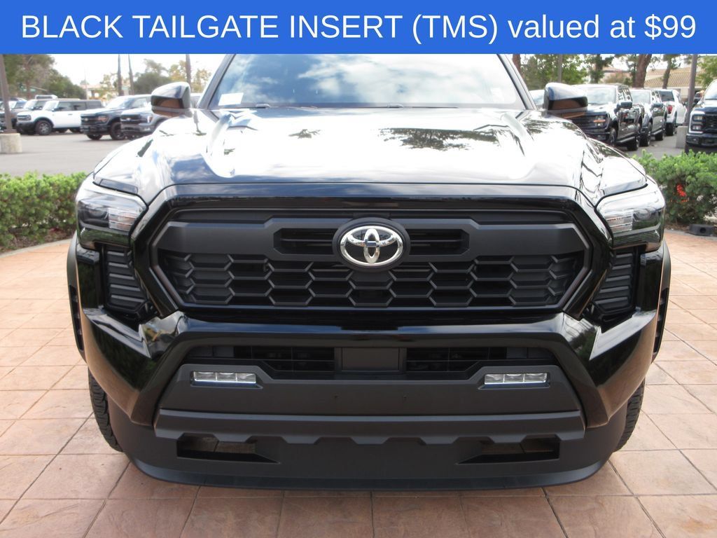 Used 2024 Toyota Tacoma TRD Off-Road AWD/4WD image 8