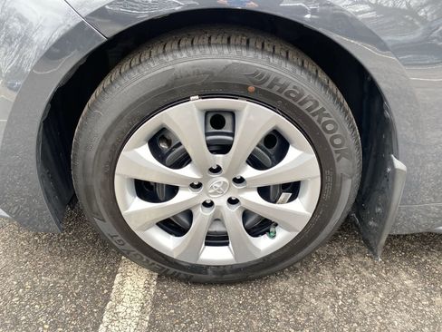 Used 2023 Toyota Corolla LE image 11