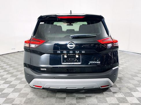 Used 2023 Nissan Rogue SV AWD/4WD image 4