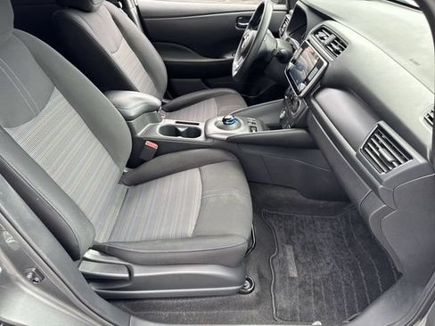Certified 2025 Nissan Leaf S FWD image 26