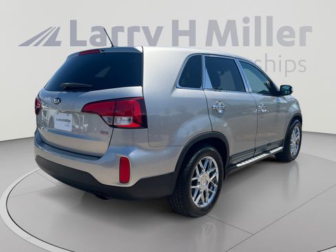 Used 2014 Kia Sorento LX FWD image 5