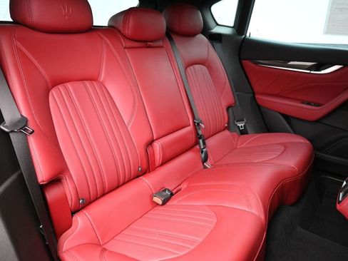 Used 2023 Maserati Levante GT AWD/4WD image 23